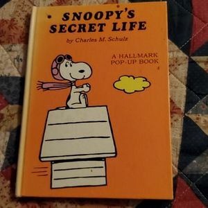 Hard Cover Hallmark Popup Book Snoopys Secret Life